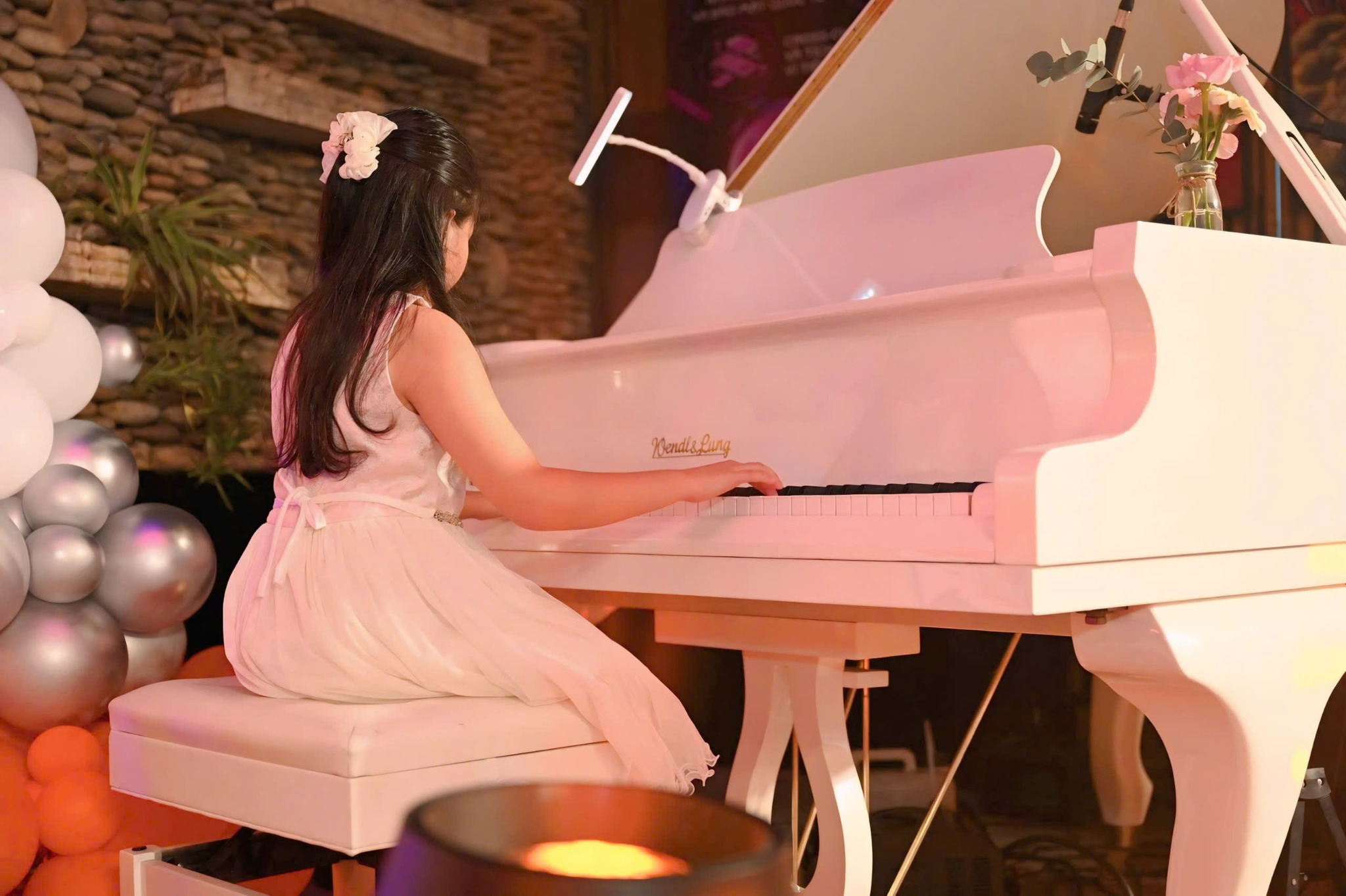 day-dan-piano-tan-phu-giup-tang-su-tu-tin-mo-rong-moi-quan-he