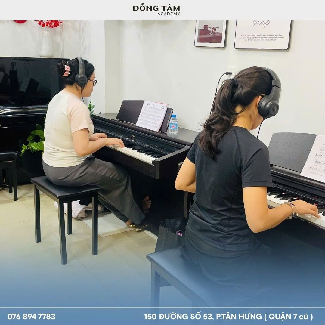 op-hoc-piano-tai-quan-tan-binh-cho-nguoi-lon-
