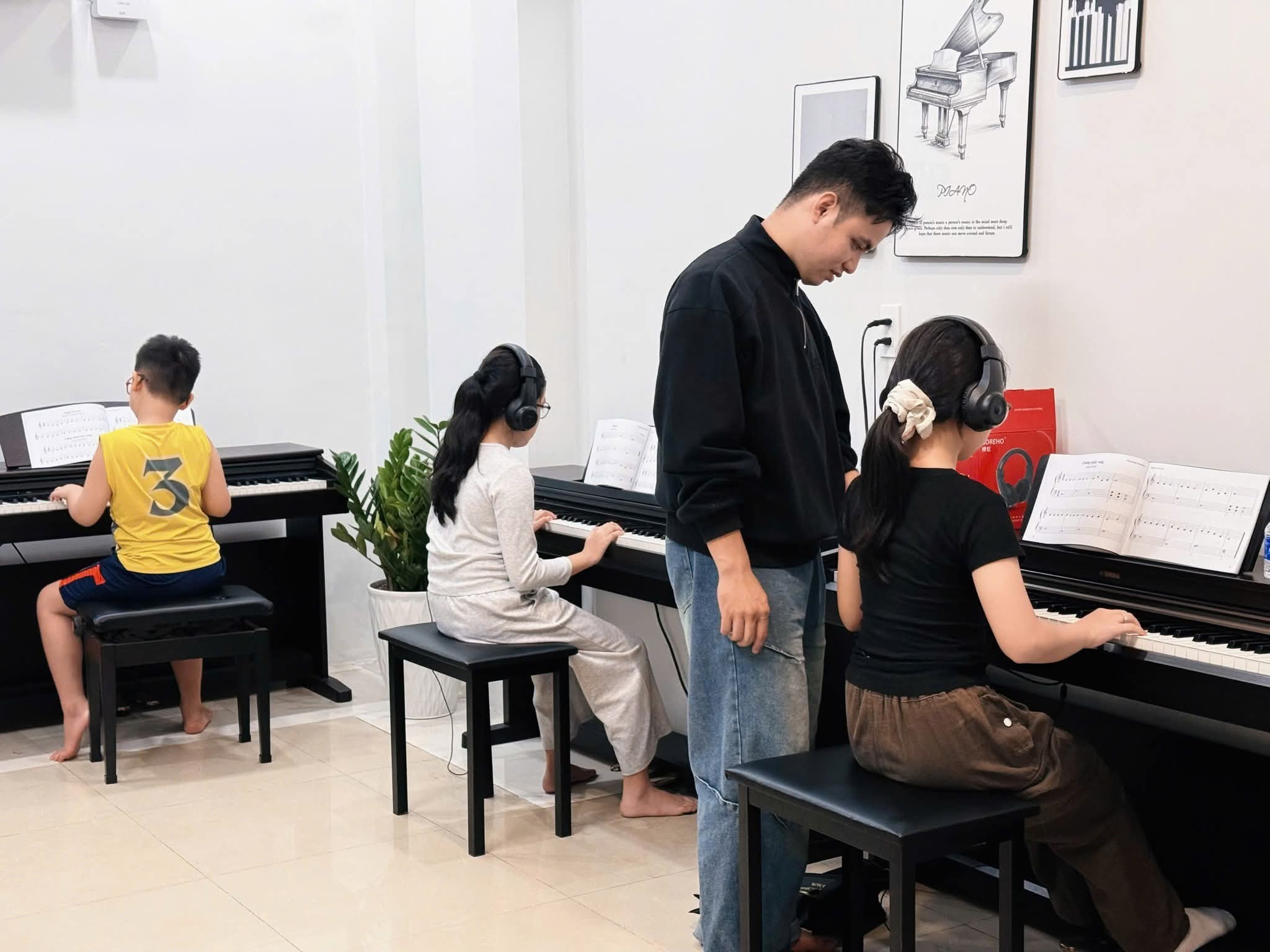 hoc-dan-piano-dong-tam-academy-khoa-hoc-duoc-nhieu-hoc-vien-lua-chon