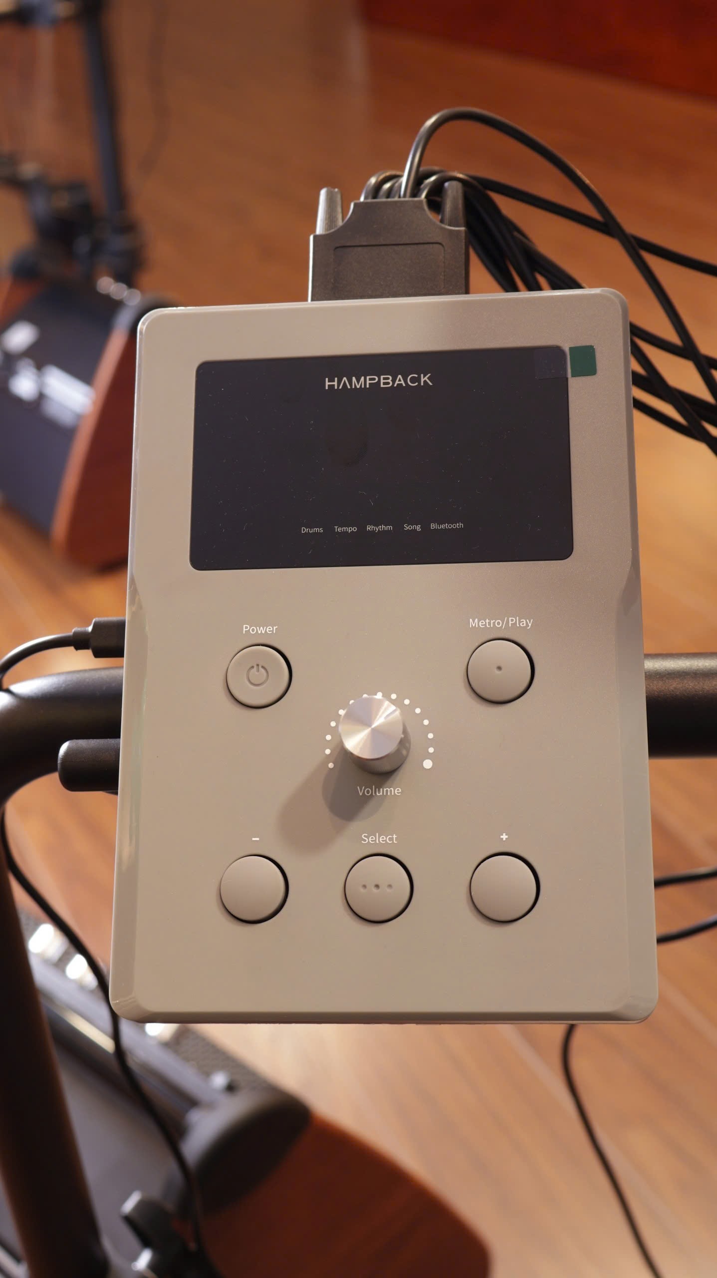 bluetooth-audio-va-usb-midi-giup-hoc-tap-thu-am-va-bieu-dien-de-dang-hon