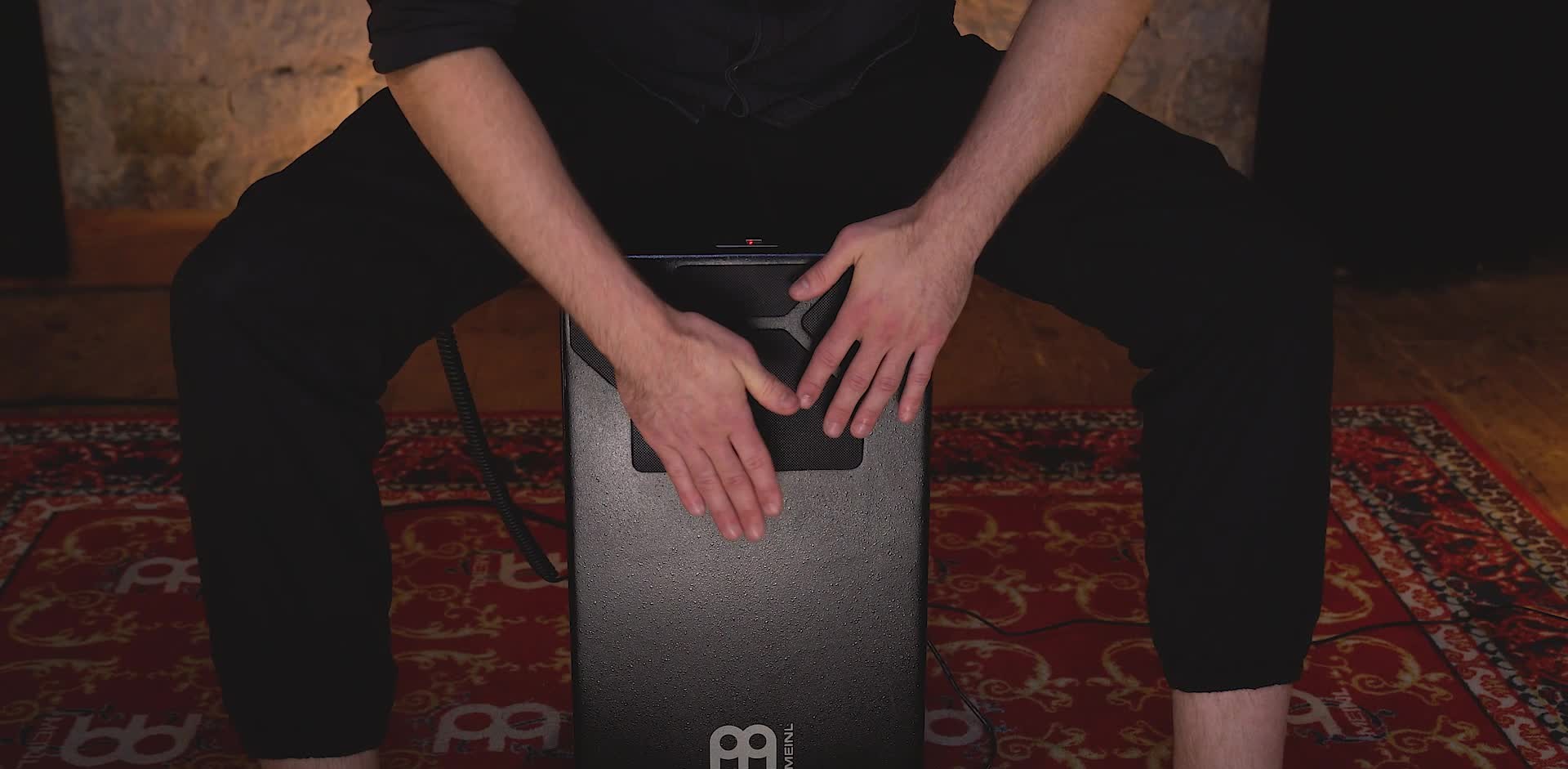 trong-cajon-meinl-electronic-digital-cajon-voi-cong-output