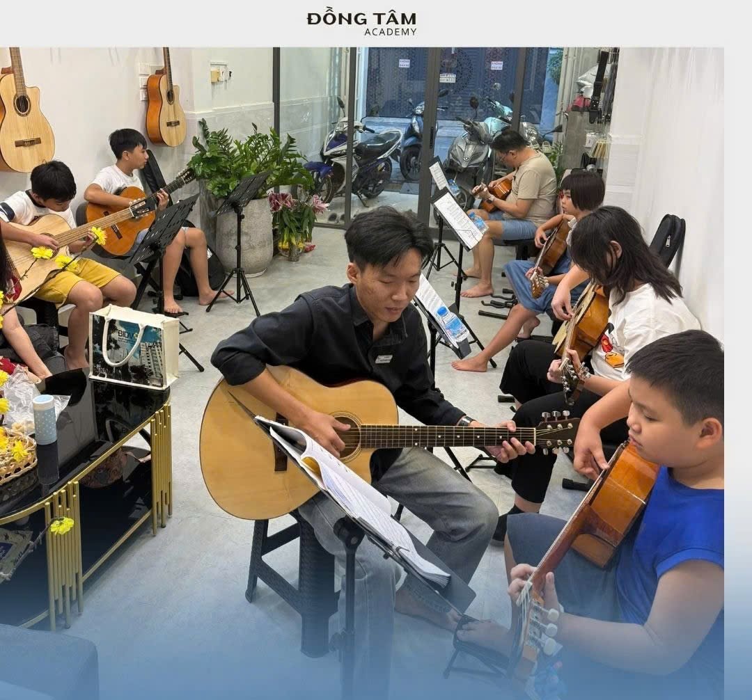 lop-guitar-phu-nhuan-cho-tre-em