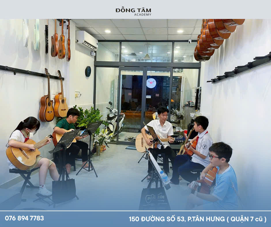 hoc-guitar-dem-hat-tan-phu-giai-doan-co-ban