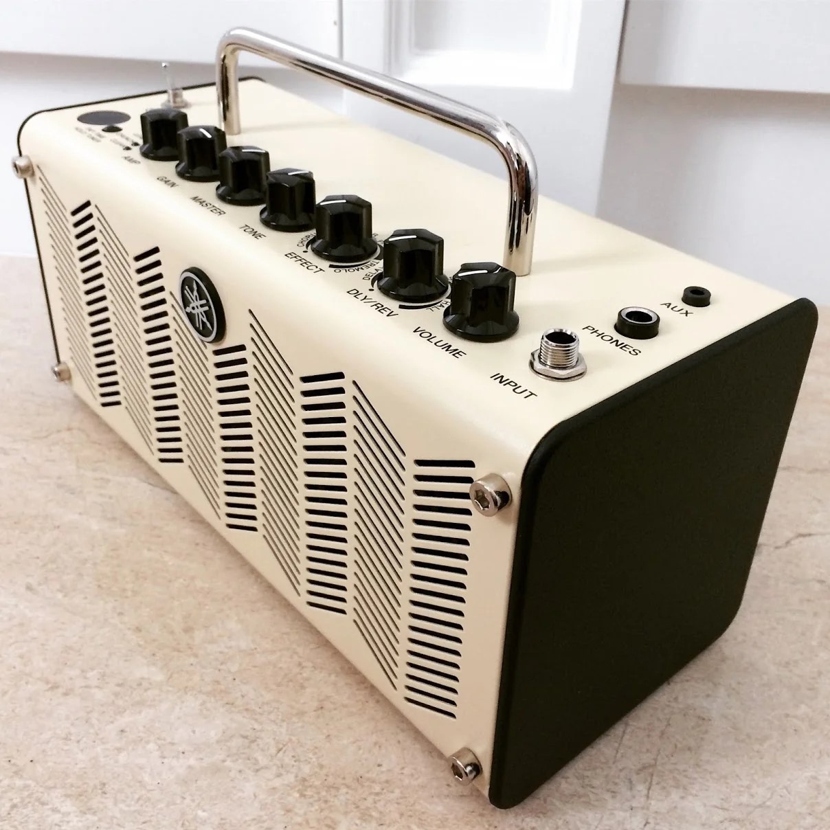 amplifier-yamaha-thr5-combo-10w-so-huu-he-thong-dual-effects-chuyen-nghiep