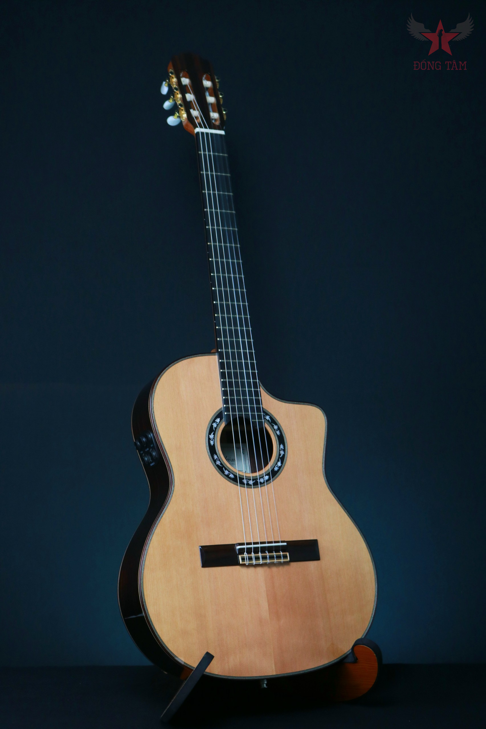Guitar Monleon NMI-CG-19C Crossover