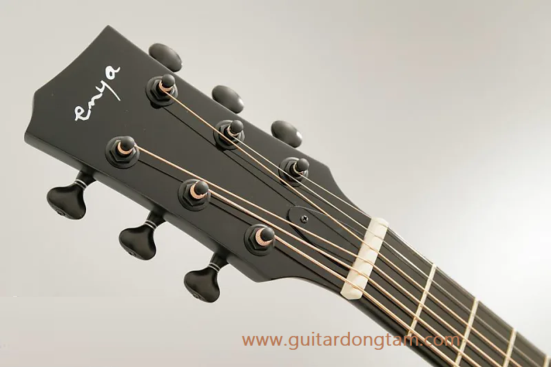 Guitar Enya EA-X3 CE