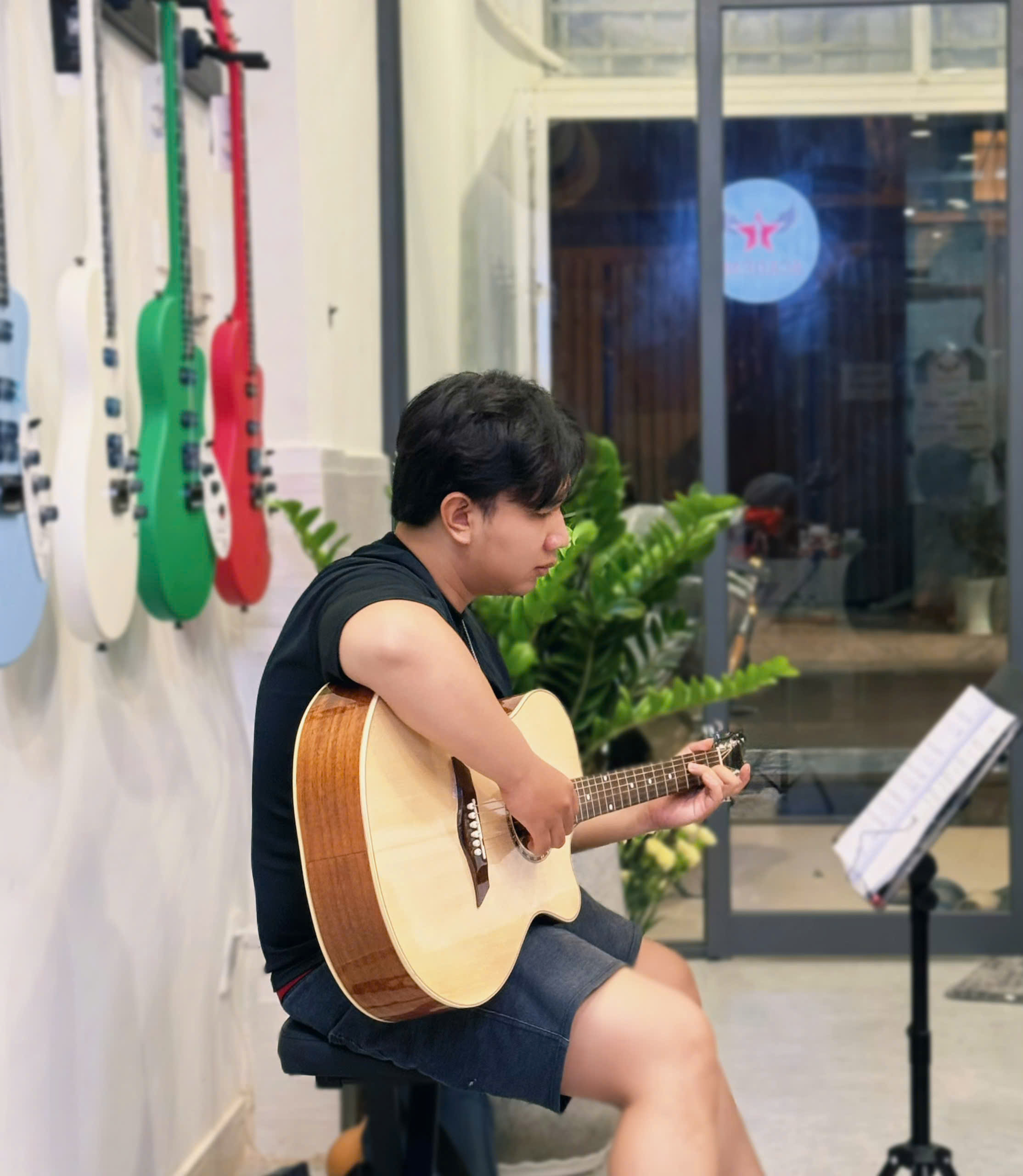 Học Guitar Đà Nẵng