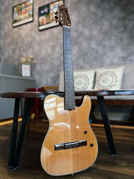 Silent SQOE 900N – Guitar Silent Thế Hệ Mới, Nhẹ Gọn Và Thân Thiện Với Người Chơi