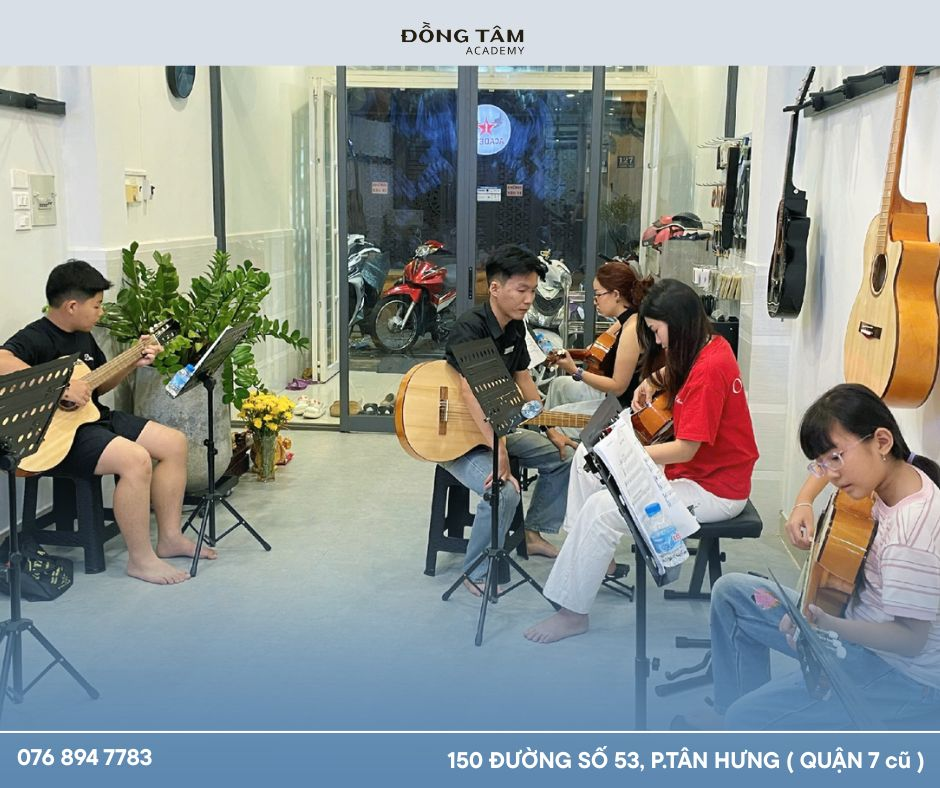 HỌC GUITAR ĐỆM HÁT TÂN PHÚ