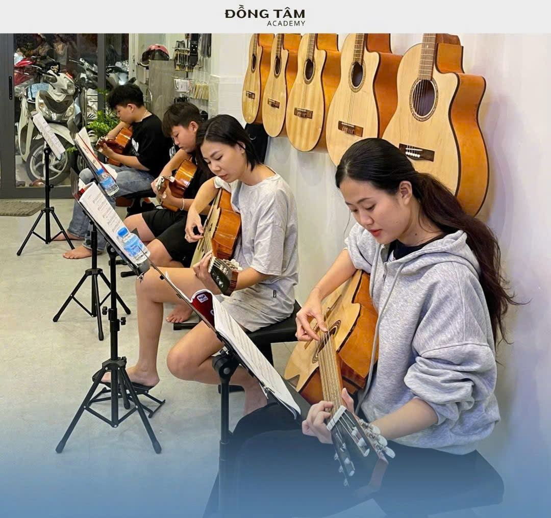 LỚP HỌC DẠY PIANO VÀ GUITAR TẠI QUẬN TÂN PHÚ HCM