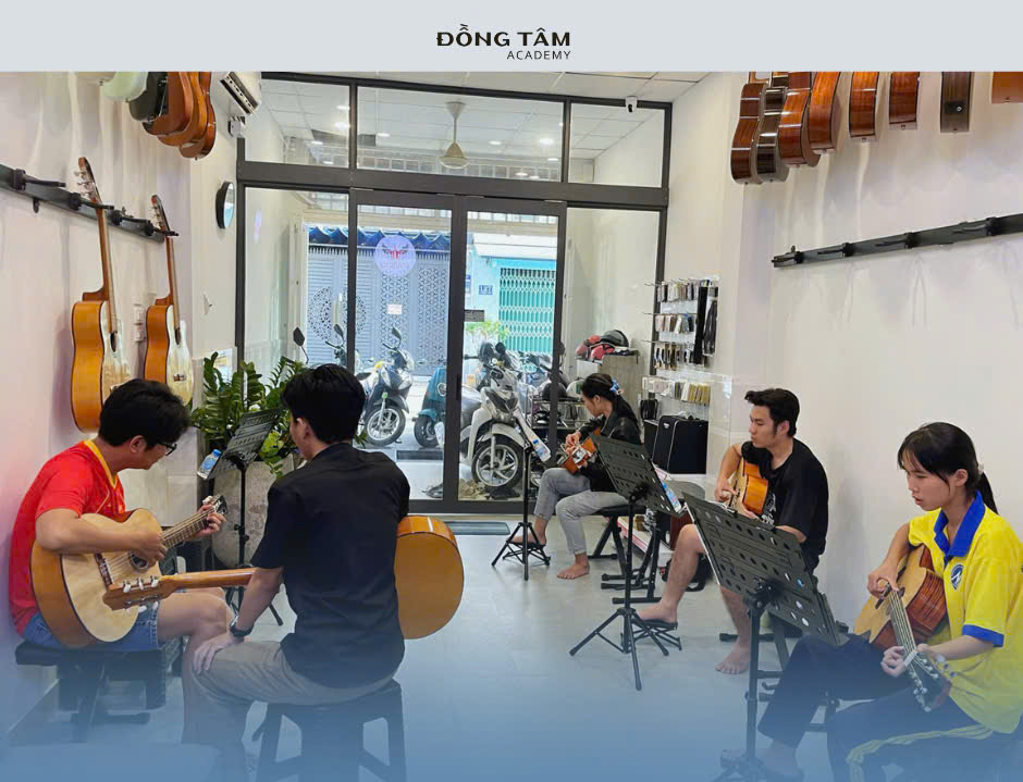 KHÓA HỌC GUITAR QUẬN TÂN PHÚ
