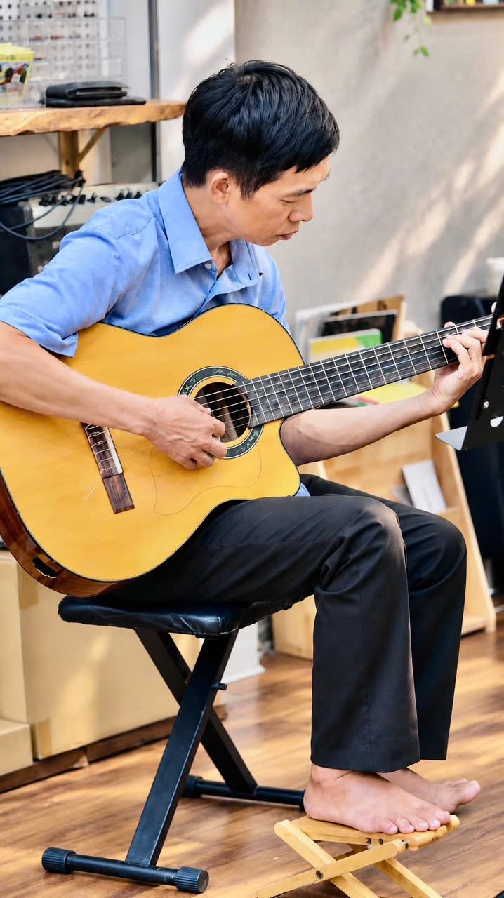 HỌC GUITAR QUẬN 1