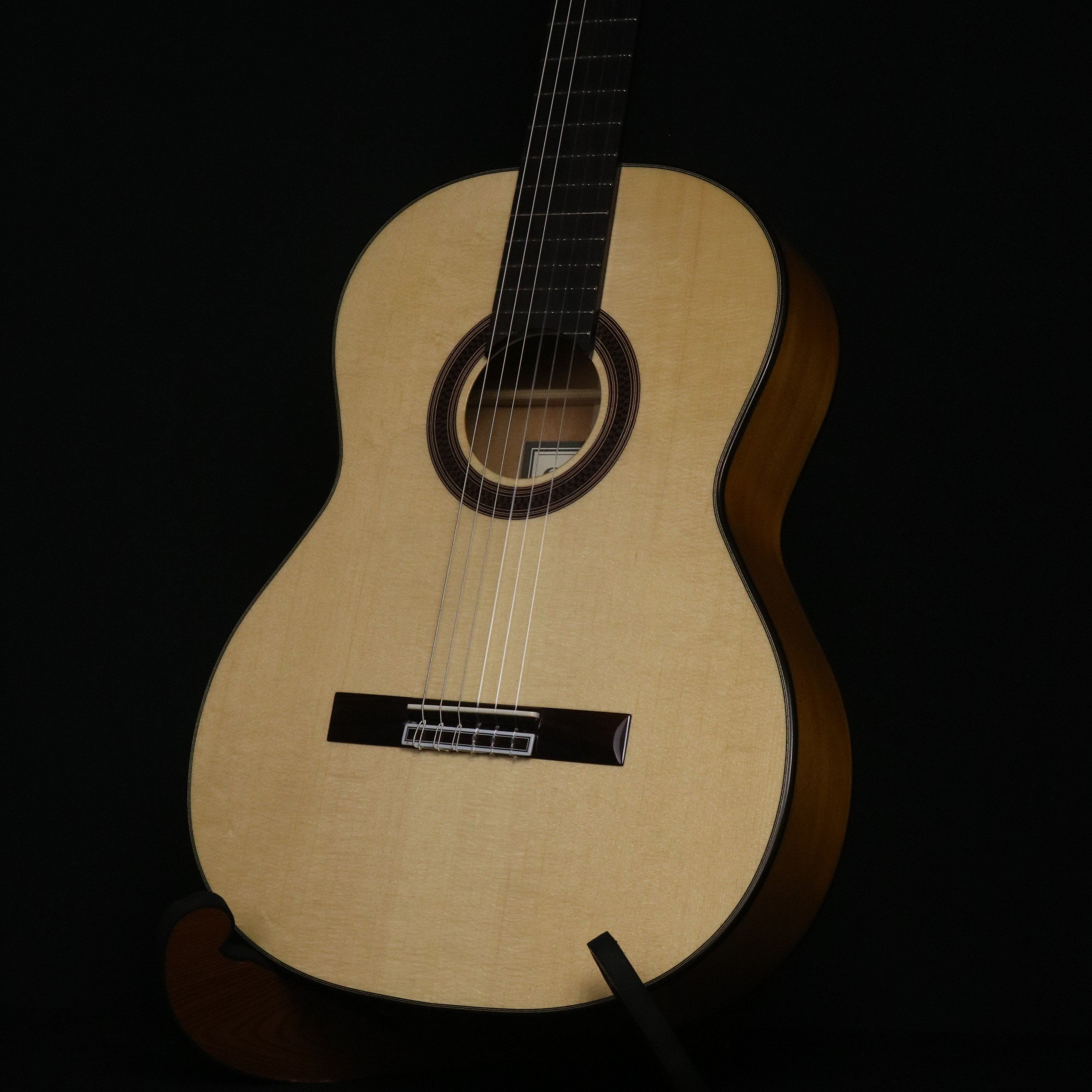 Đàn Guitar Cordoba F7 
