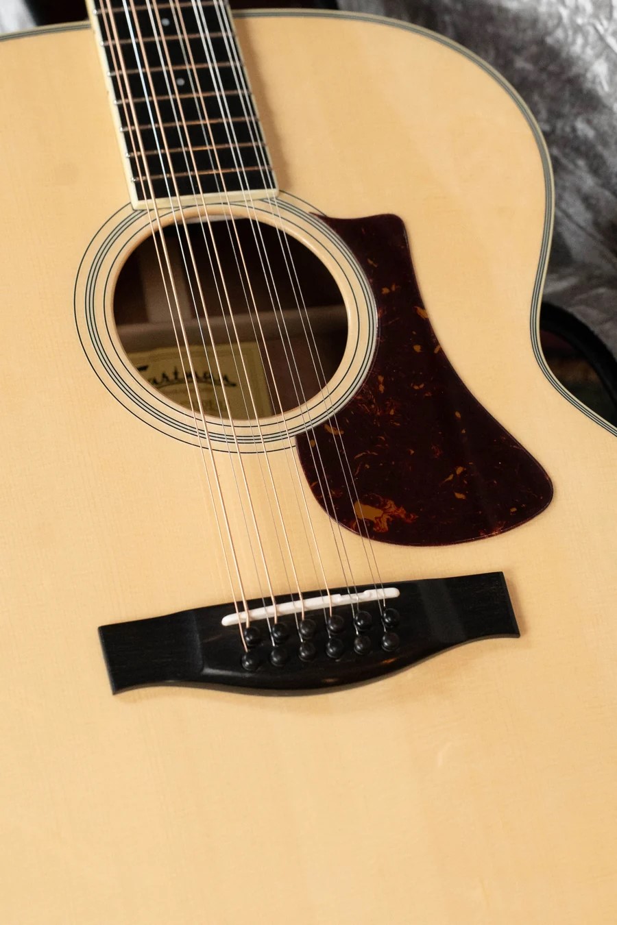ĐÀN GUITAR ACOUSTIC EASTMAN AC330E-12 JUMBO